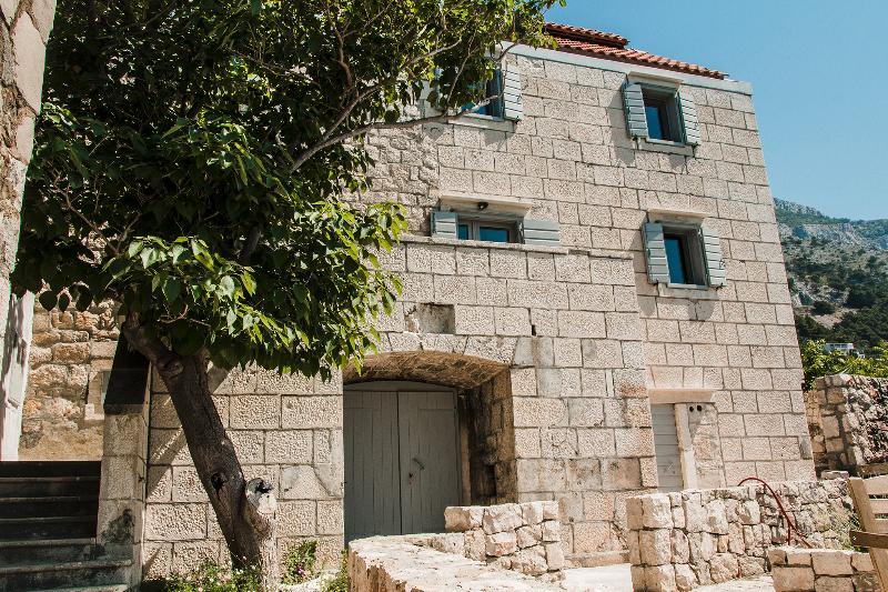 Stone Lady - Holiday Home أوميس المظهر الخارجي الصورة